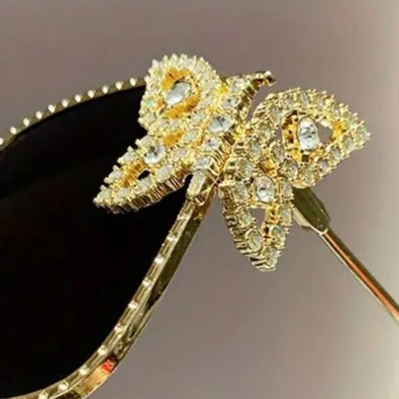 Woman’s Gold Crystal Rimmed Butterfly Chic Sun Glasses - Picture 4 of 12